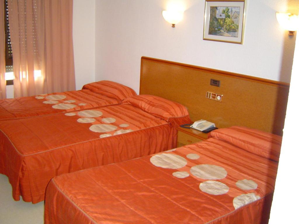 Hotel Lazaro Каламоча Екстер'єр фото