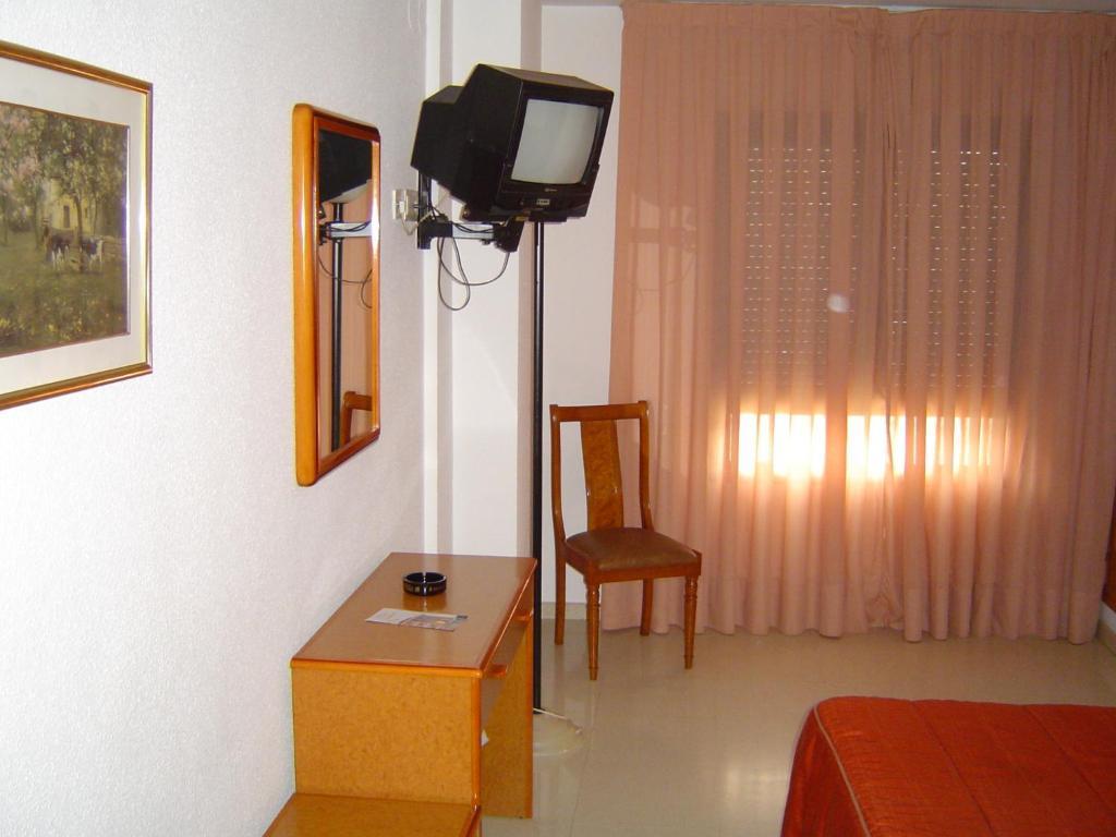 Hotel Lazaro Каламоча Екстер'єр фото